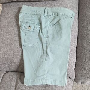 Jag Jeans Double Button Light Green Casual Shorts